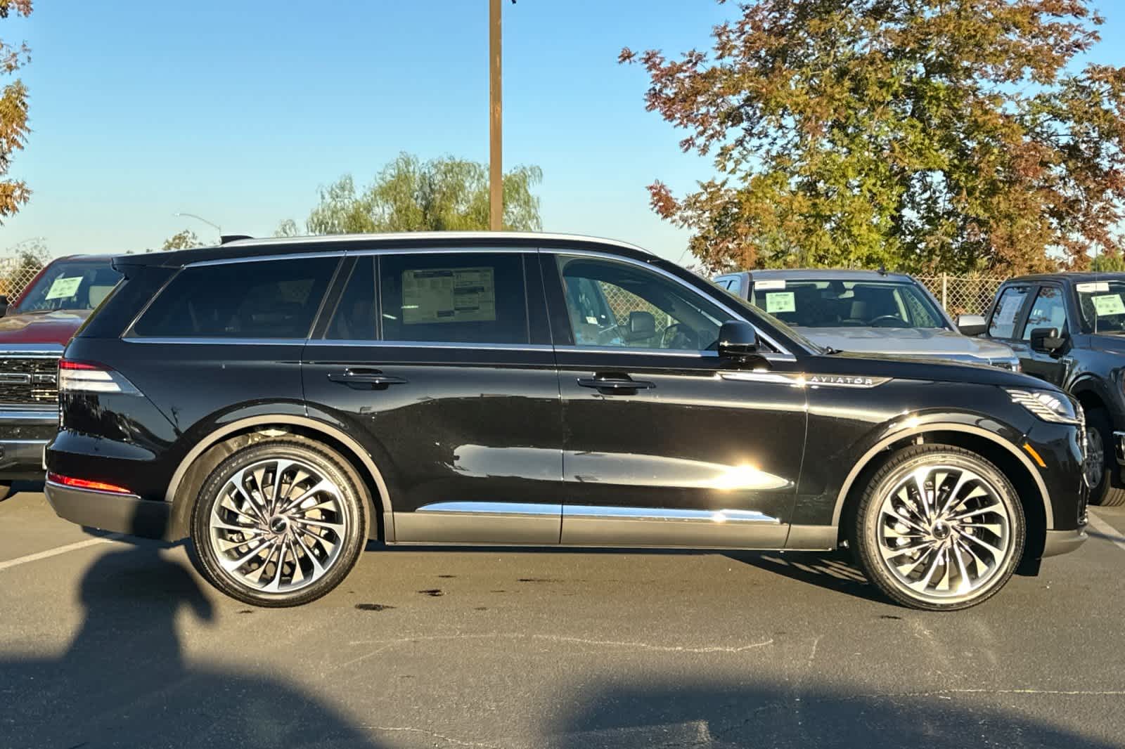 Thumbnail: 2025 Lincoln Aviator - 8