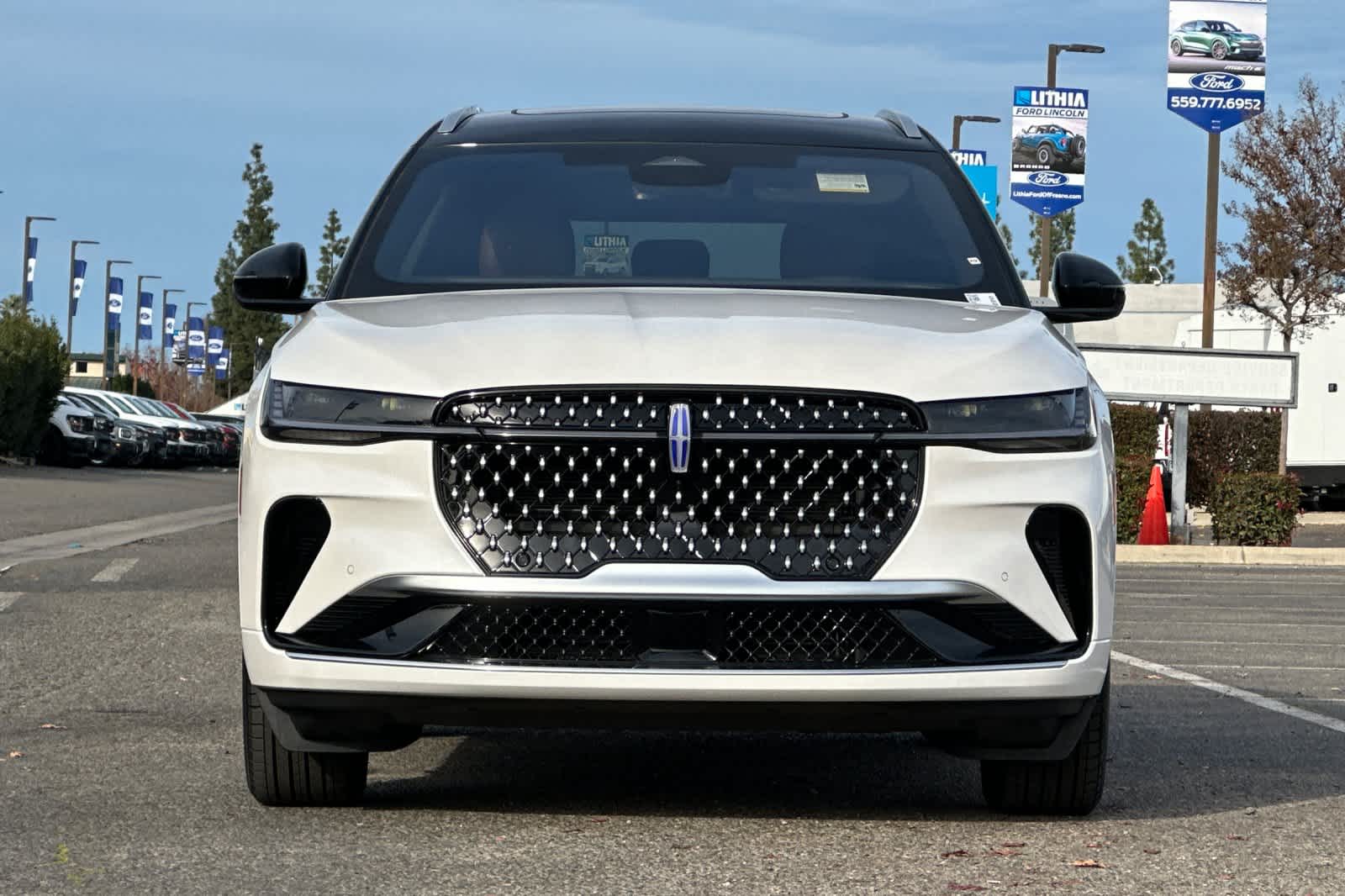 Thumbnail: 2026 Lincoln Nautilus - 11