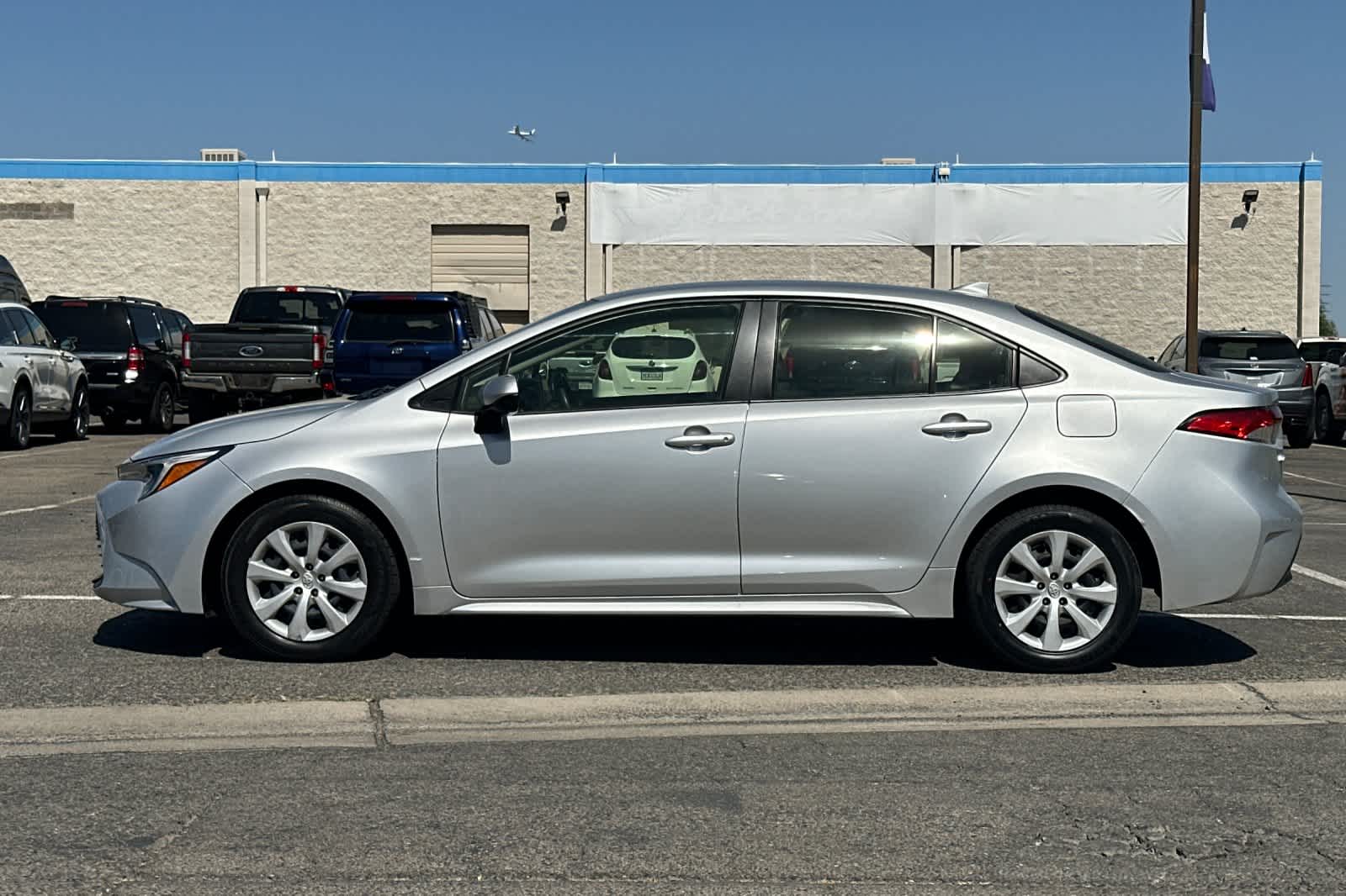Thumbnail: 2025 Toyota Corolla - 5