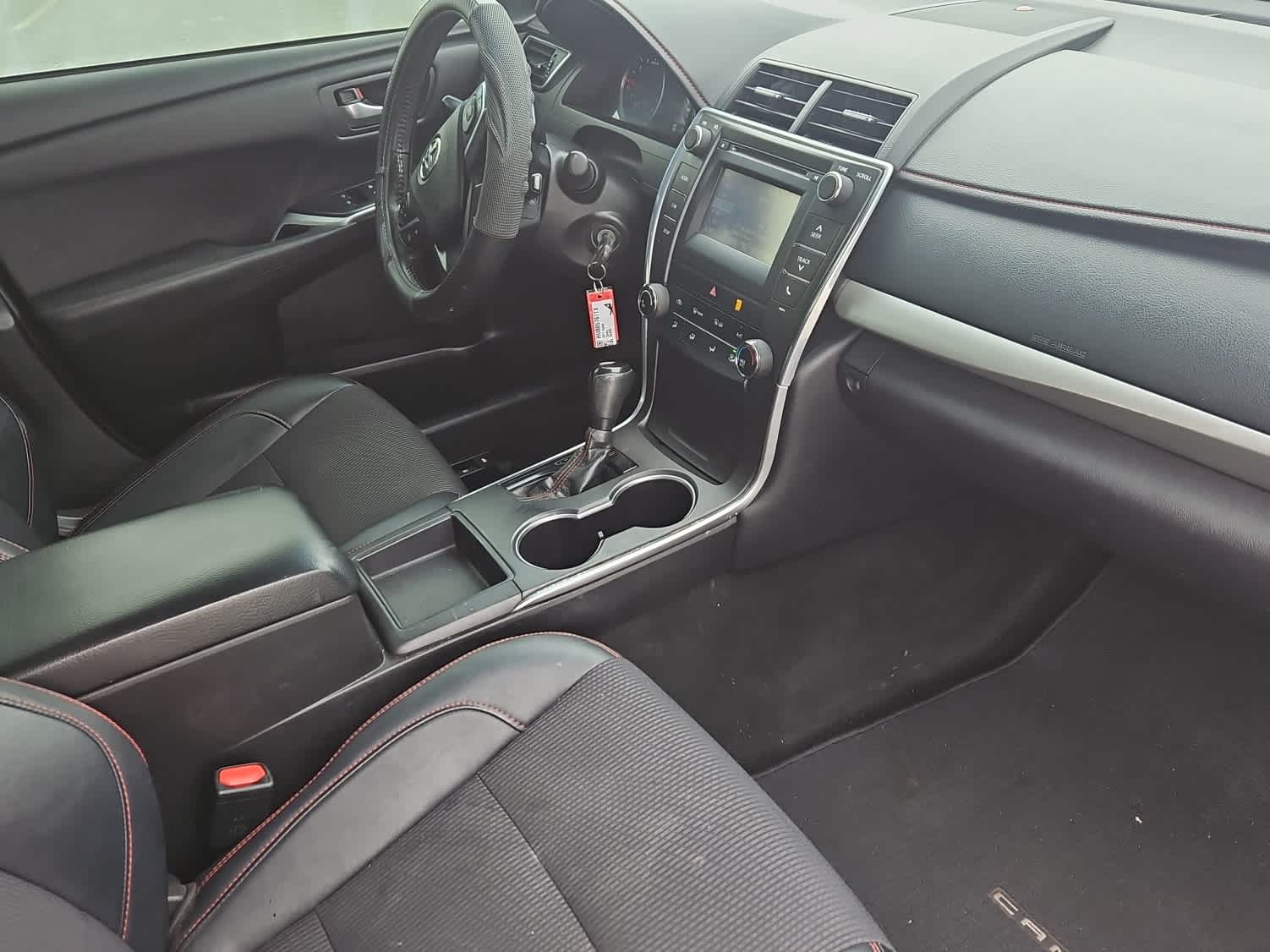 Thumbnail: 2017 Toyota Camry - 14