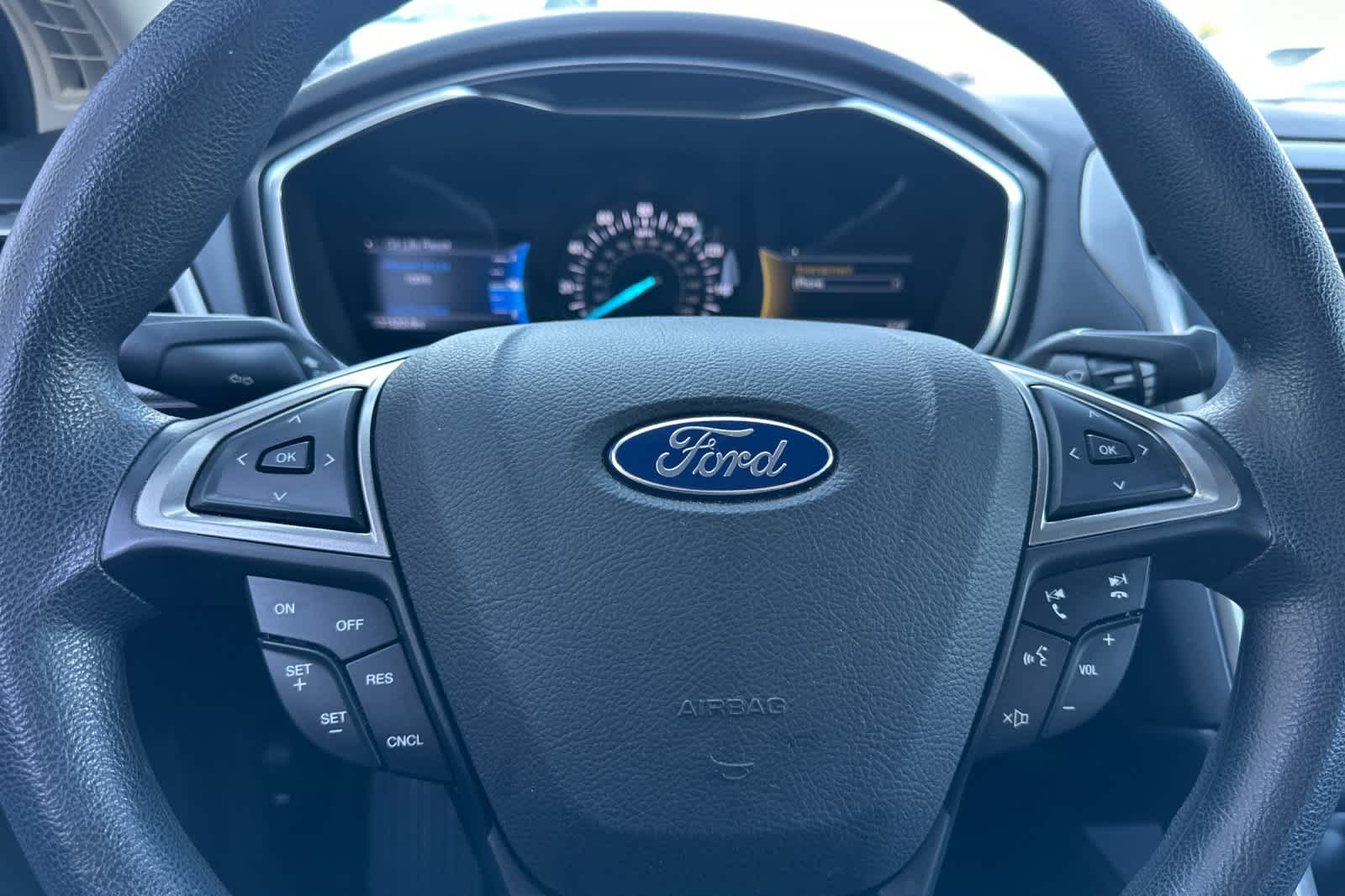 Thumbnail: 2017 Ford Fusion - 22