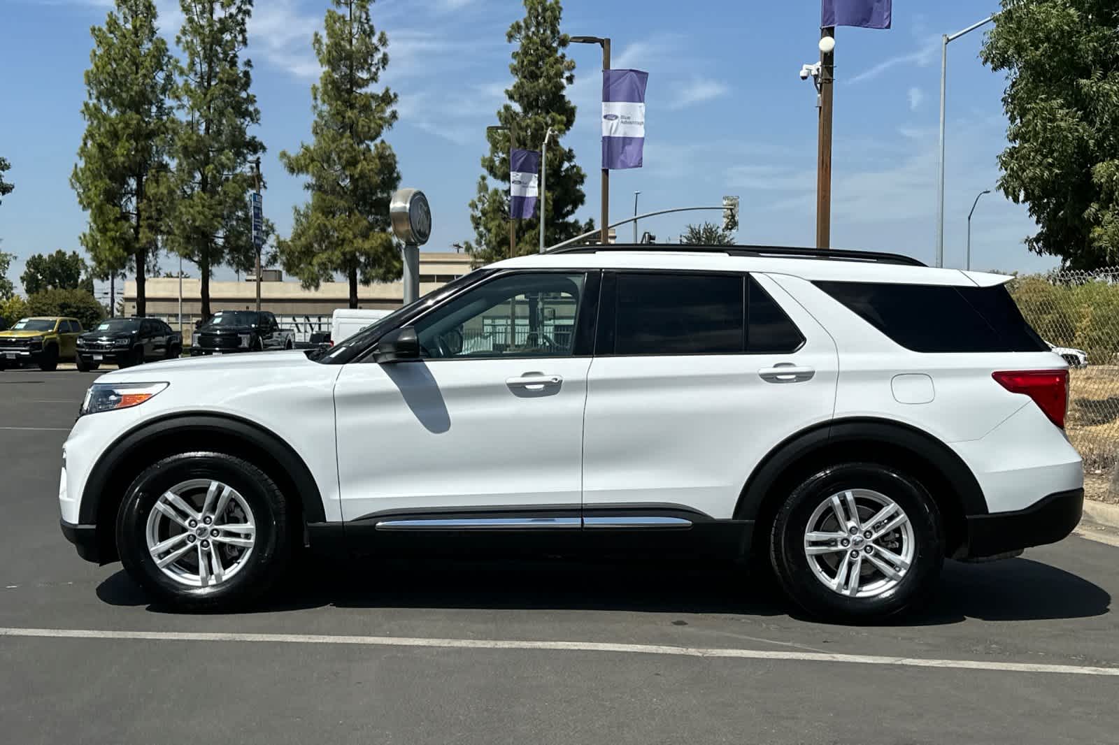 Thumbnail: 2020 Ford Explorer - 5