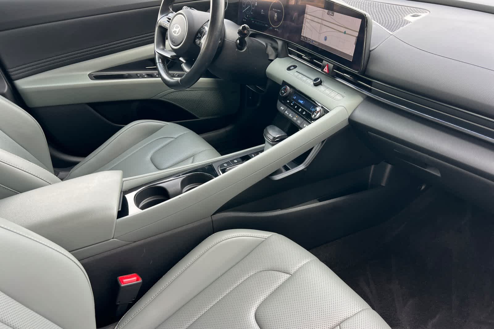 Thumbnail: 2024 Hyundai Elantra - 16