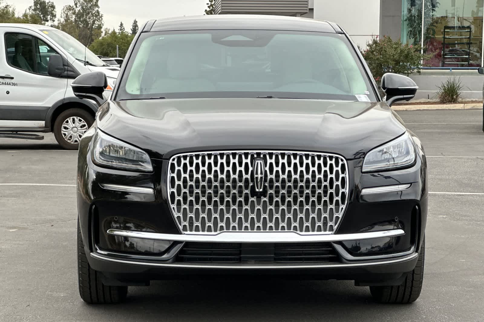 Thumbnail: 2025 Lincoln Corsair - 11