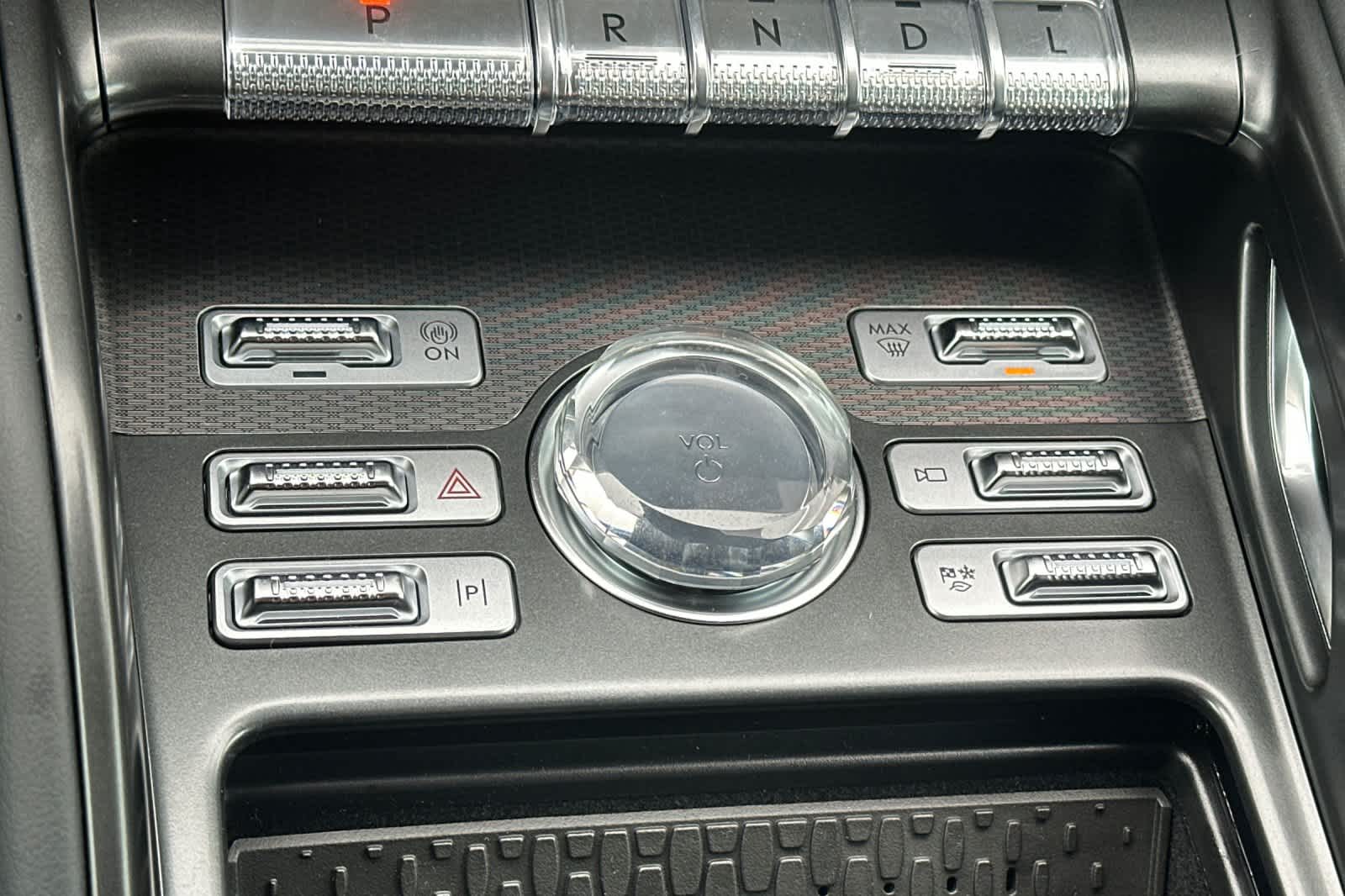 Thumbnail: 2026 Lincoln Nautilus - 21