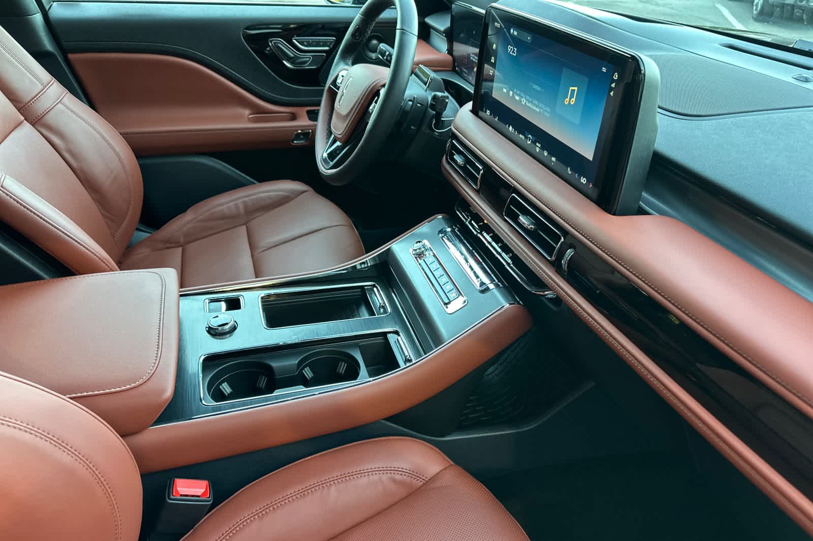 Thumbnail: 2025 Lincoln Aviator - 17