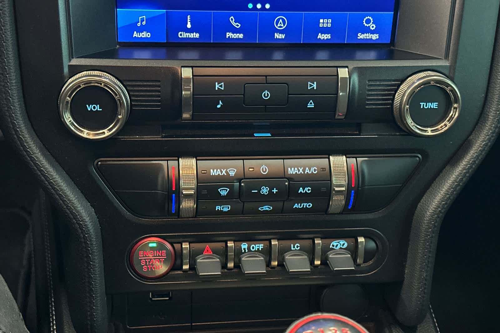 Thumbnail: 2020 Ford Econoline - 20