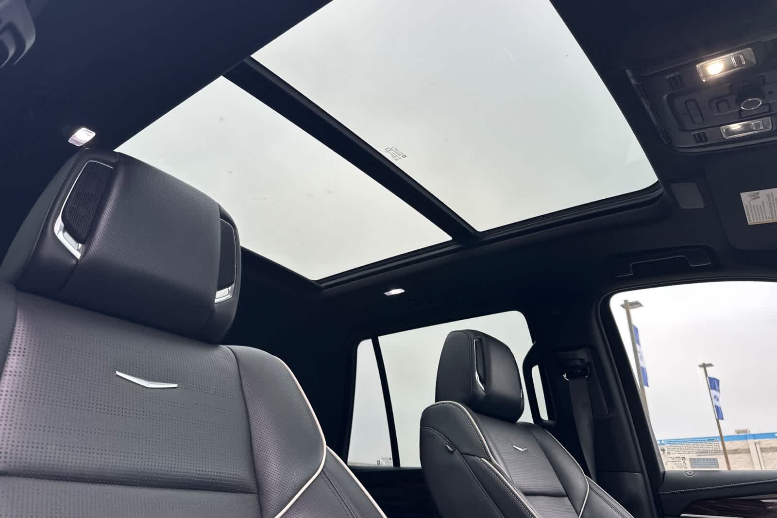 Thumbnail: 2022 Cadillac Escalade - 19