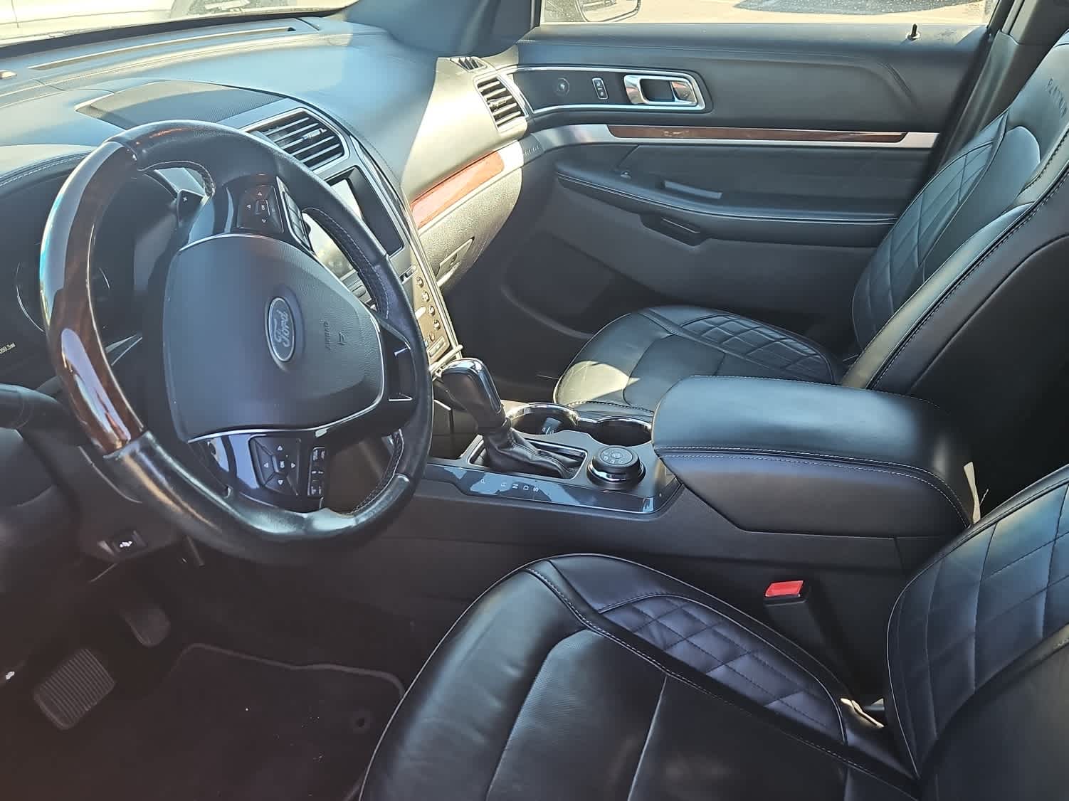 Thumbnail: 2017 Ford Explorer - 15