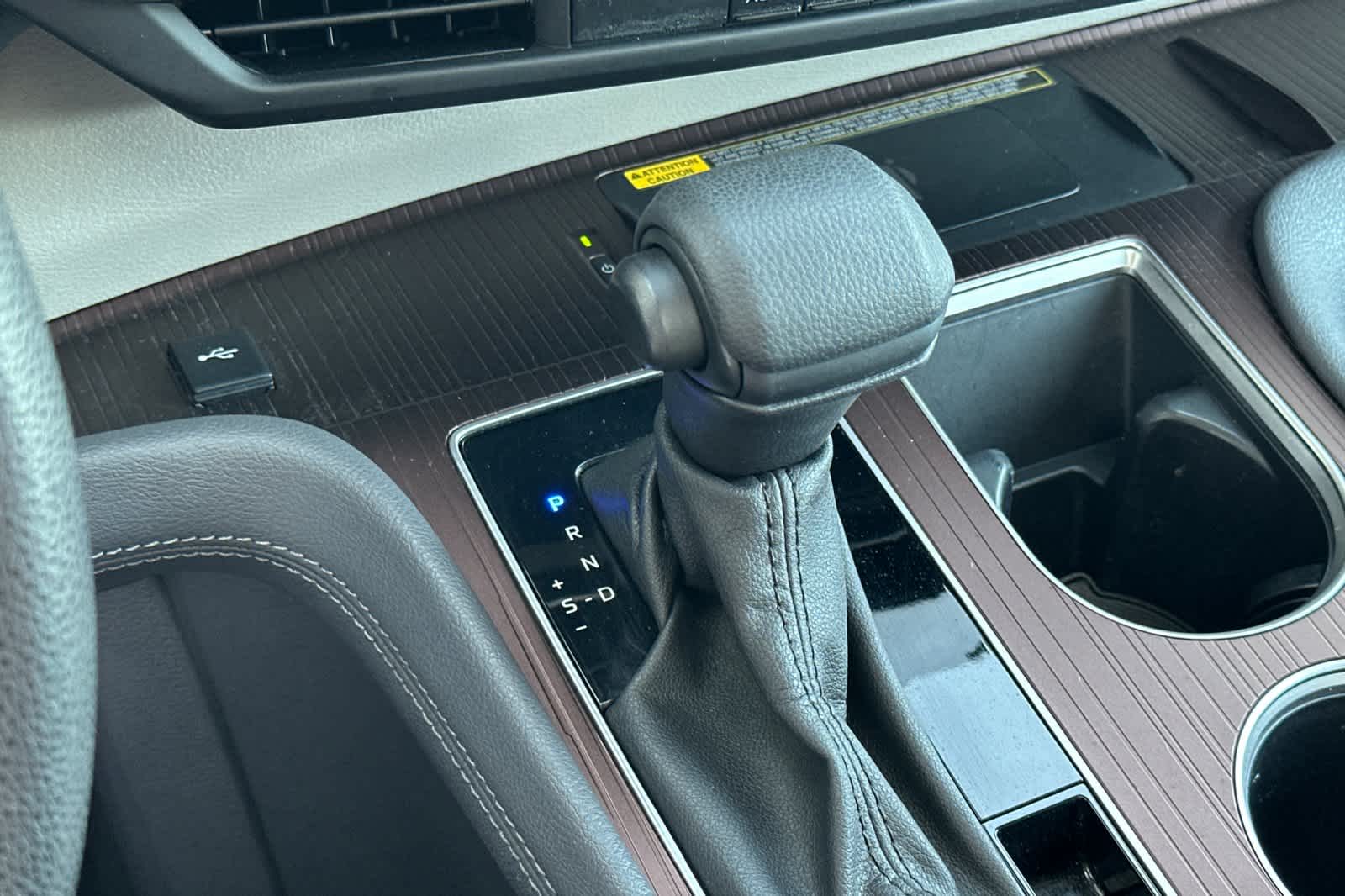 Thumbnail: 2024 Toyota Sienna - 23