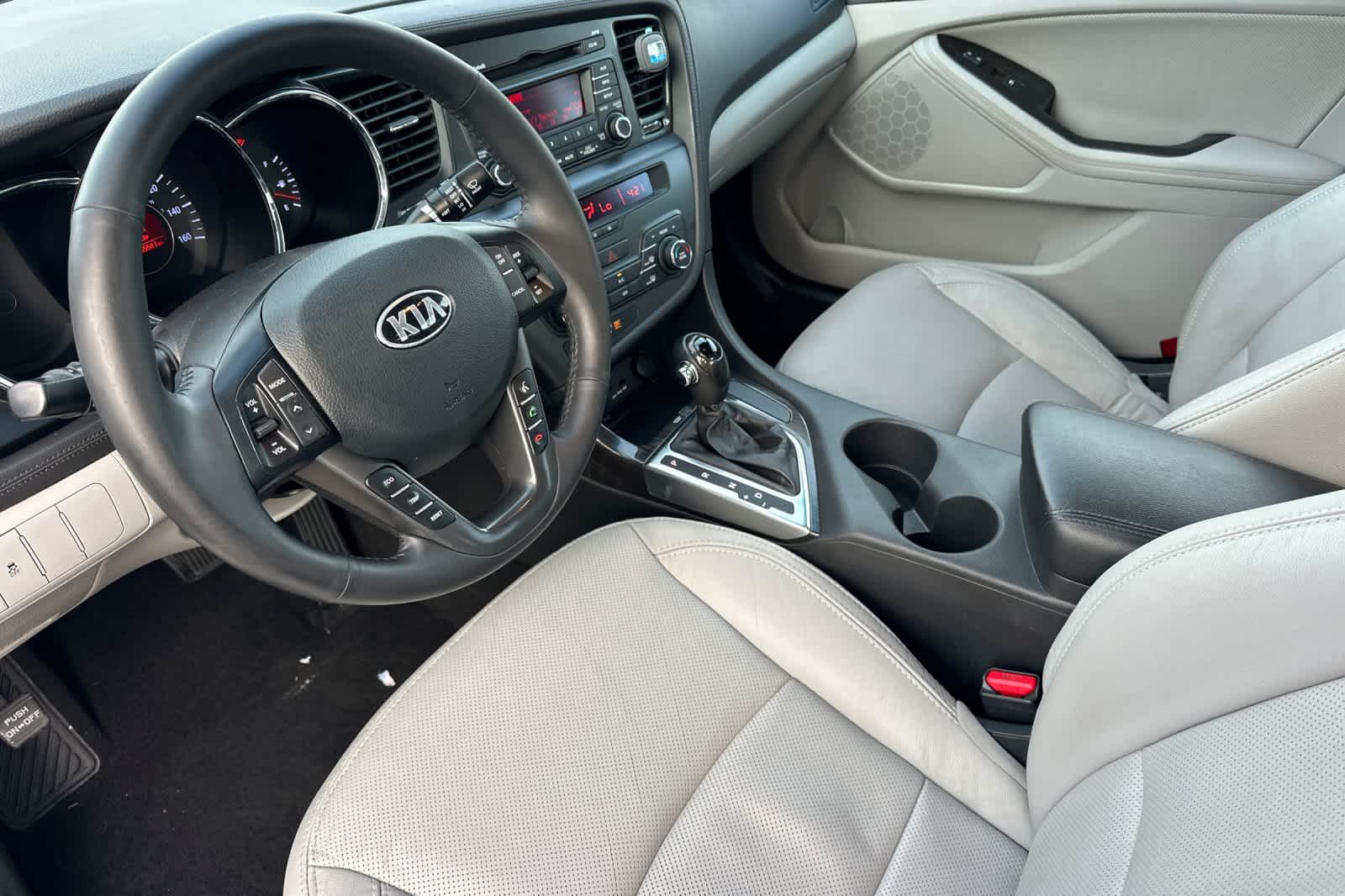 Thumbnail: 2013 Kia Optima - 11