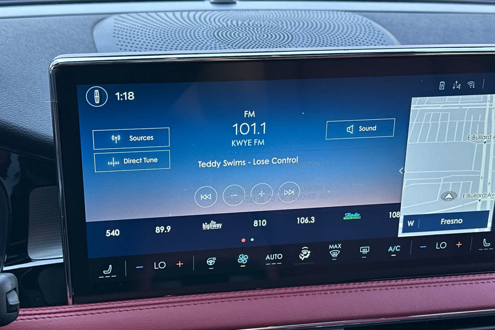 Thumbnail: 2025 Lincoln Corsair - 19