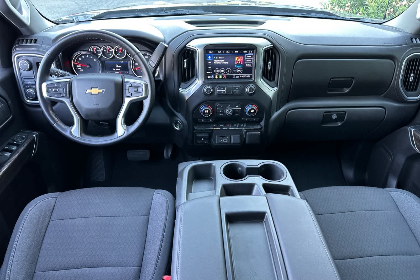 Thumbnail: 2020 Chevrolet Silverado 1500 - 3