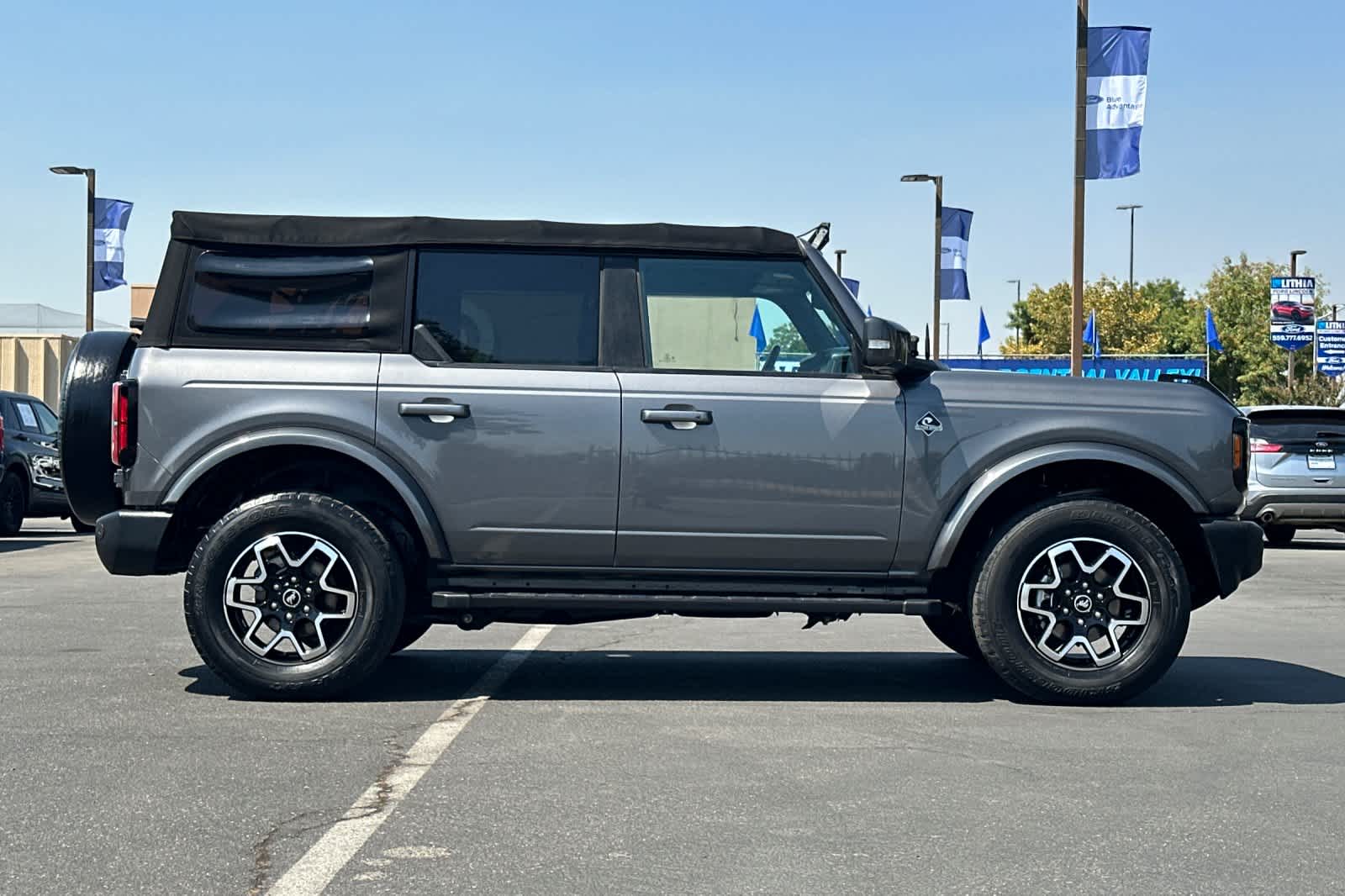 Thumbnail: 2021 Ford Bronco - 8