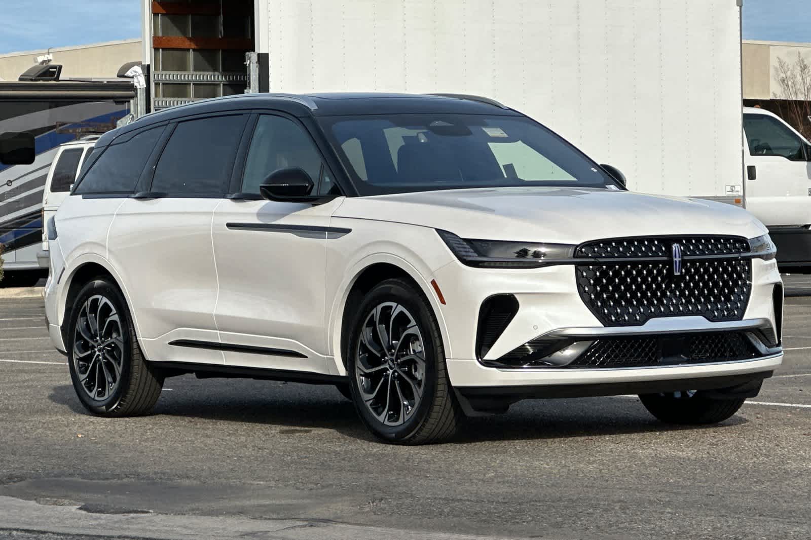 Thumbnail: 2026 Lincoln Nautilus - 10