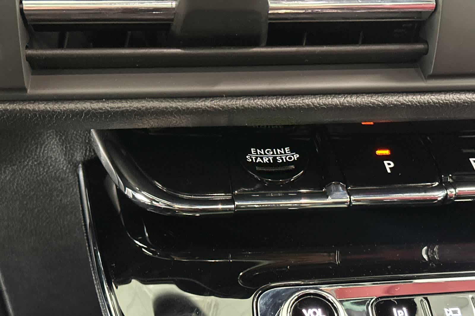 Thumbnail: 2026 Lincoln Corsair - 23