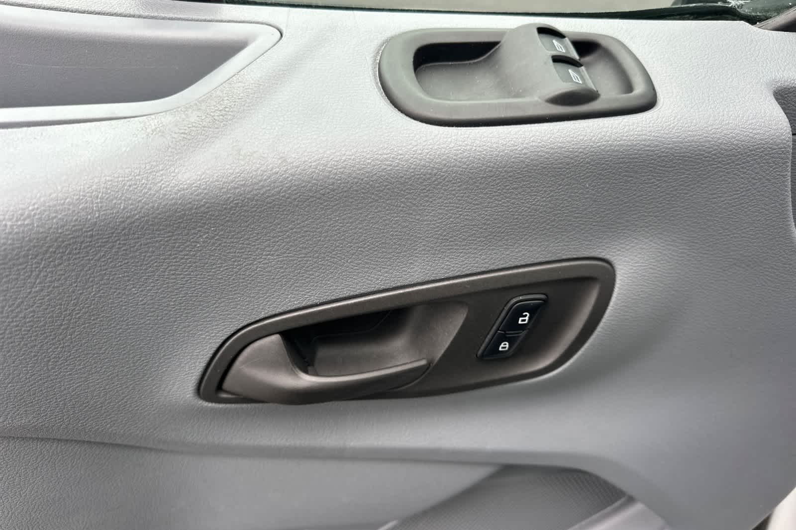 Thumbnail: 2017 Ford Transit Series - 12