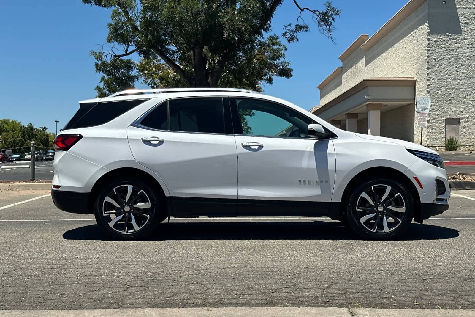 Thumbnail: 2023 Chevrolet Equinox - 7
