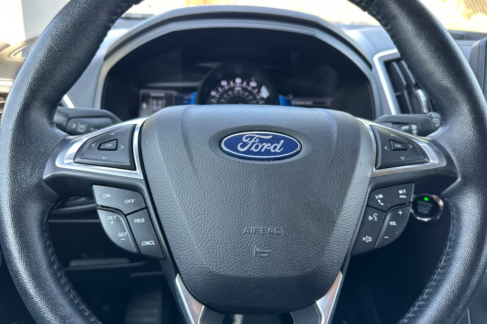 Thumbnail: 2022 Ford Edge - 24