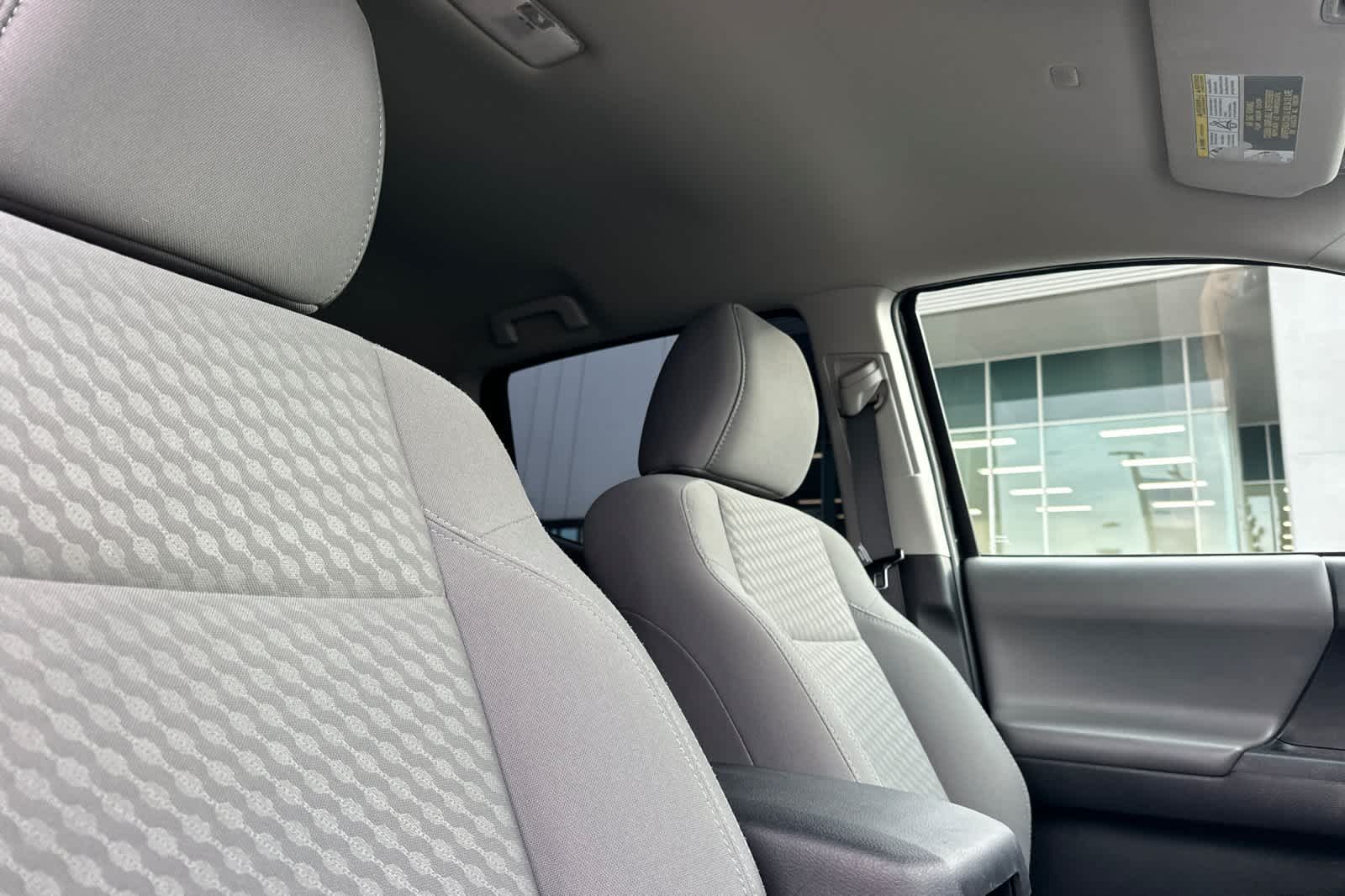 Thumbnail: 2022 Toyota Tacoma - 16