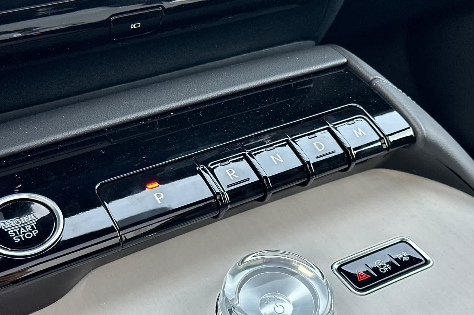 Thumbnail: 2026 Lincoln Navigator L - 23