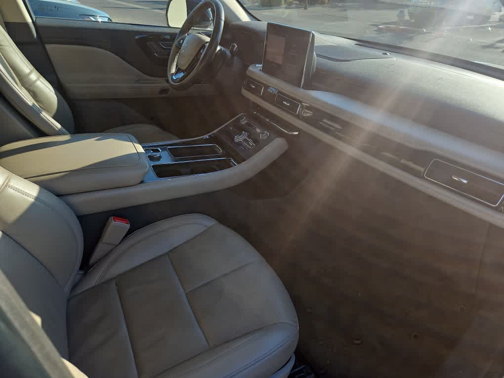 Thumbnail: 2022 Lincoln Aviator - 13