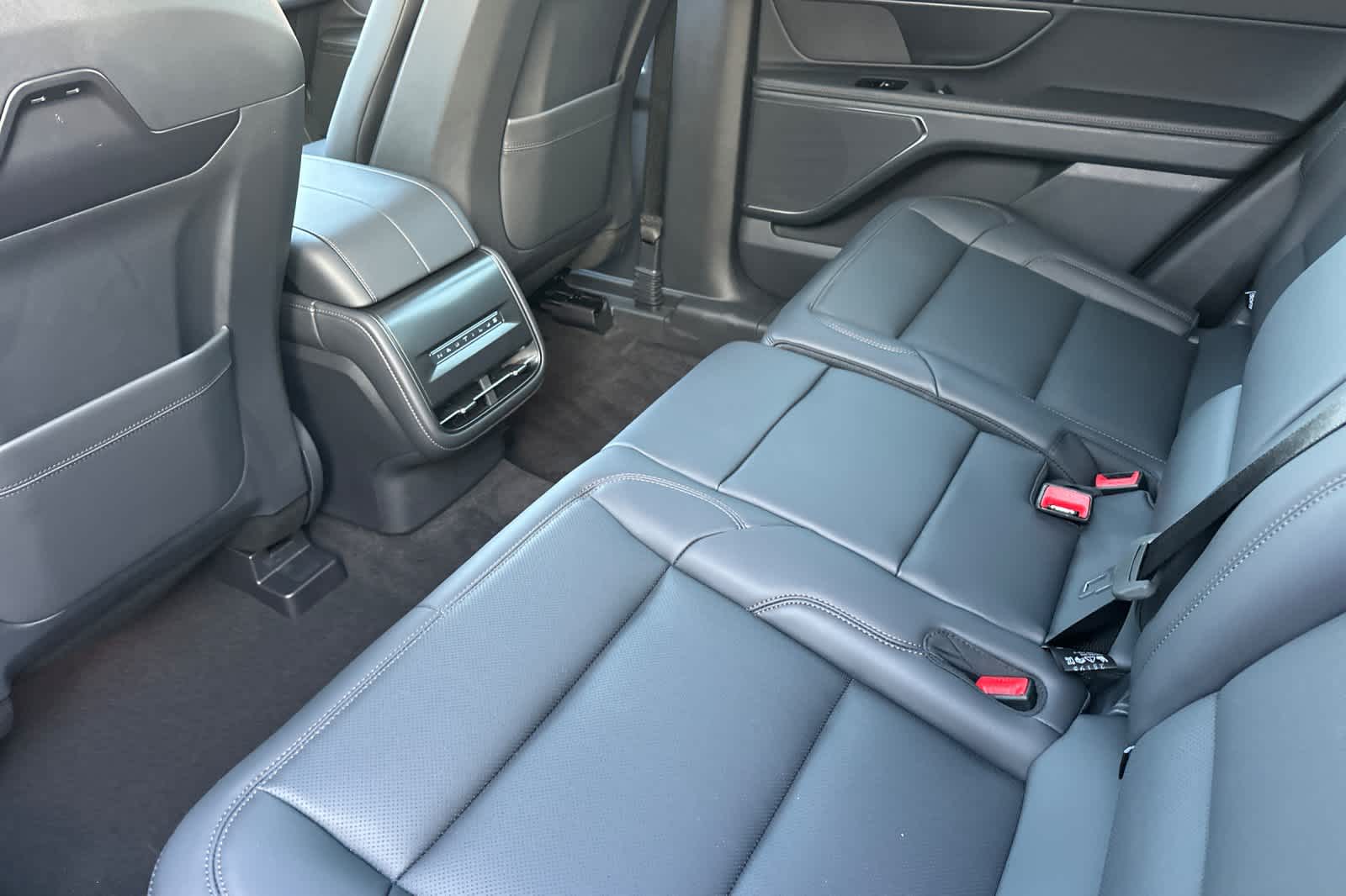 Thumbnail: 2026 Lincoln Nautilus - 4