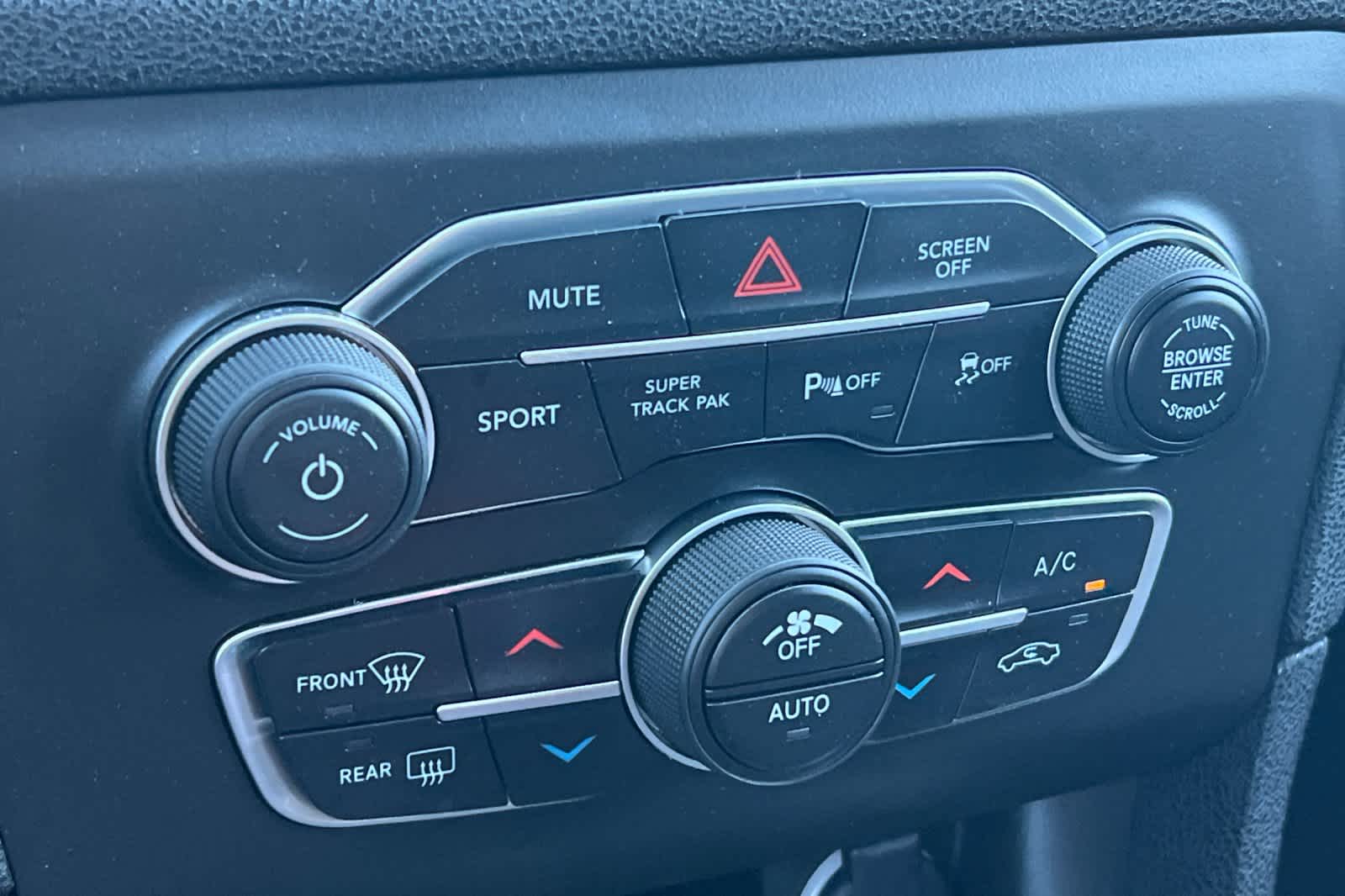 Thumbnail: 2022 Dodge Charger - 20