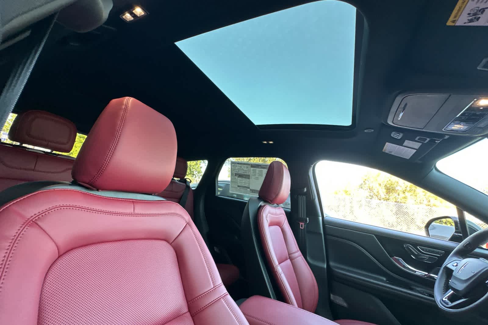 Thumbnail: 2025 Lincoln Corsair - 18