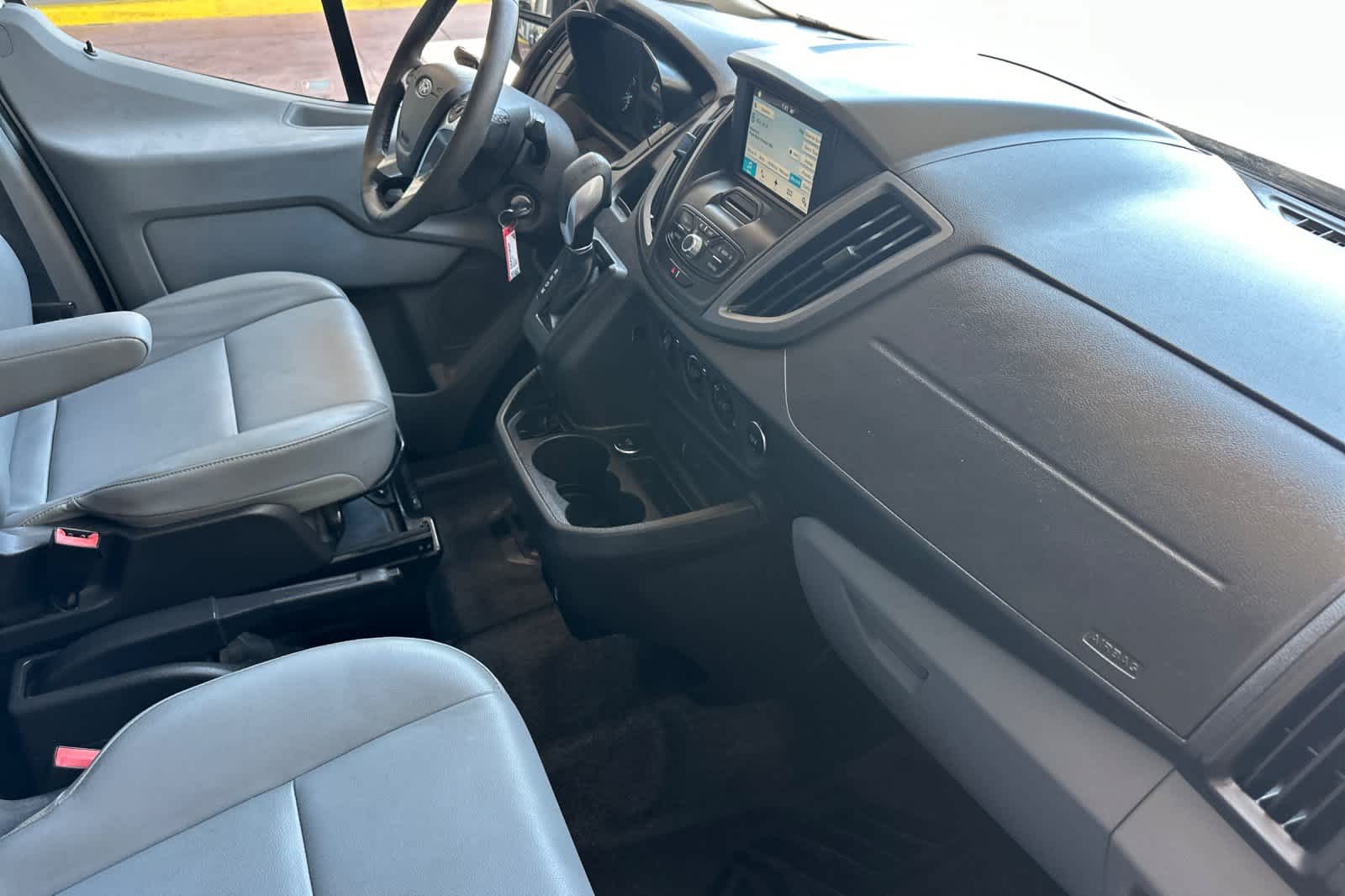 Thumbnail: 2016 Ford Transit Series - 17