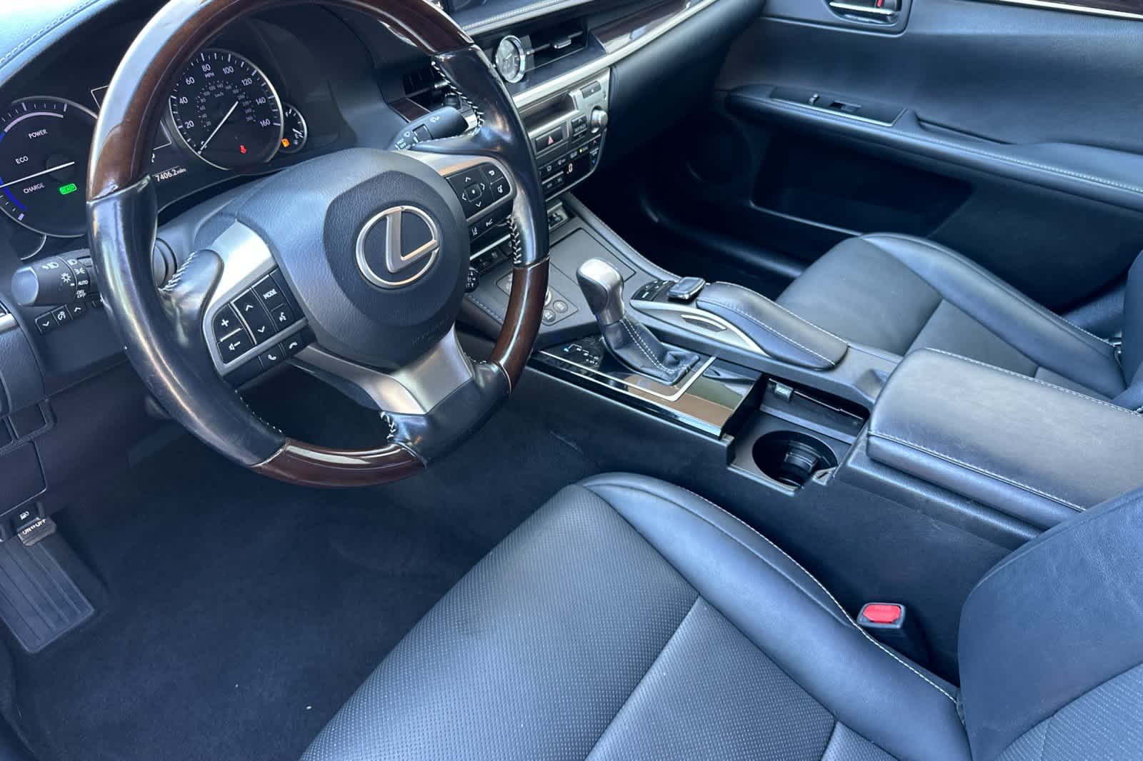 Thumbnail: 2018 Lexus ES - 11
