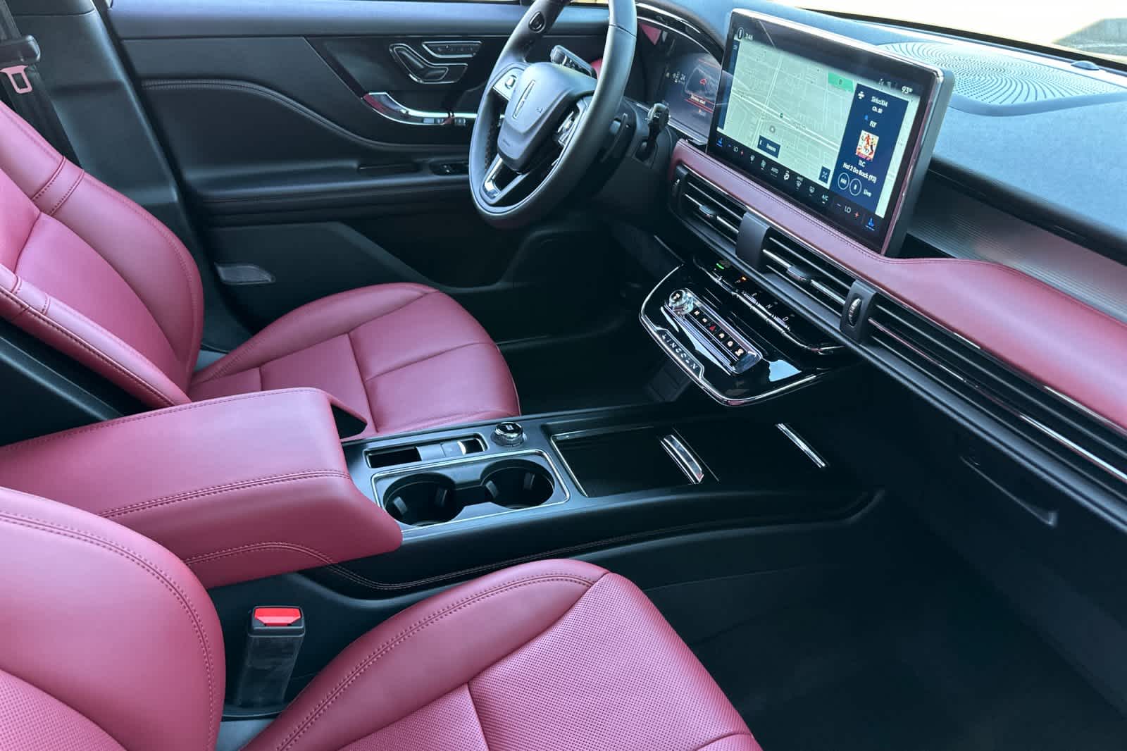 Thumbnail: 2025 Lincoln Corsair - 17