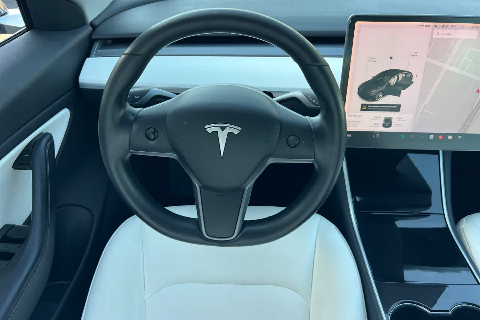 Thumbnail: 2019 Tesla Model 3 - 14