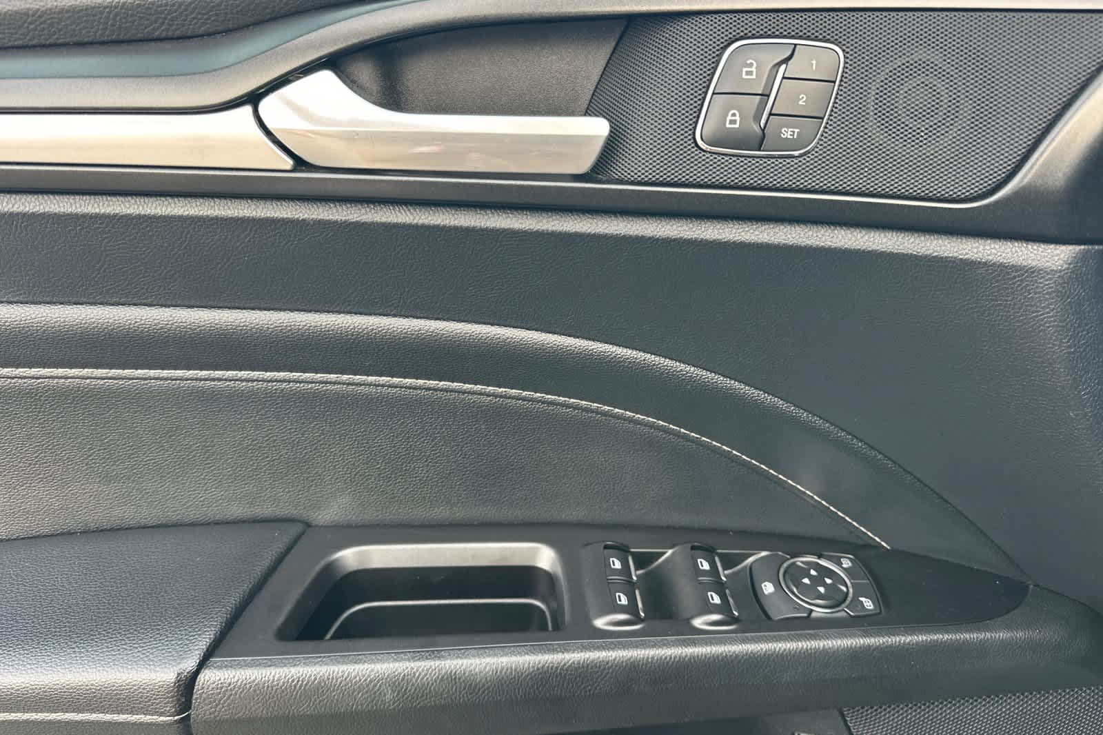 Thumbnail: 2020 Ford Fusion - 12