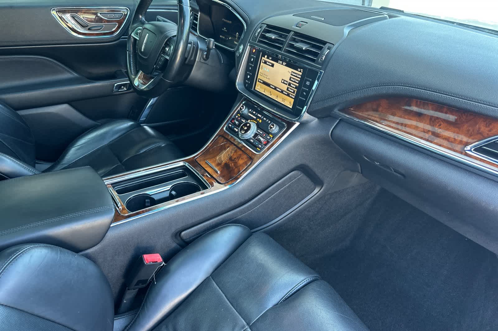 Thumbnail: 2018 Lincoln Continental - 16