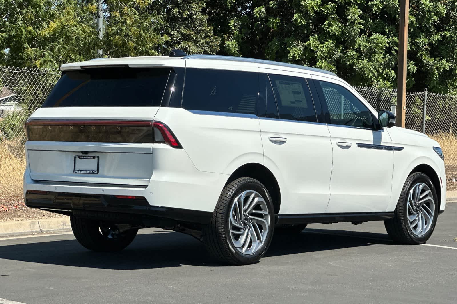 Thumbnail: 2026 Lincoln Navigator - 2