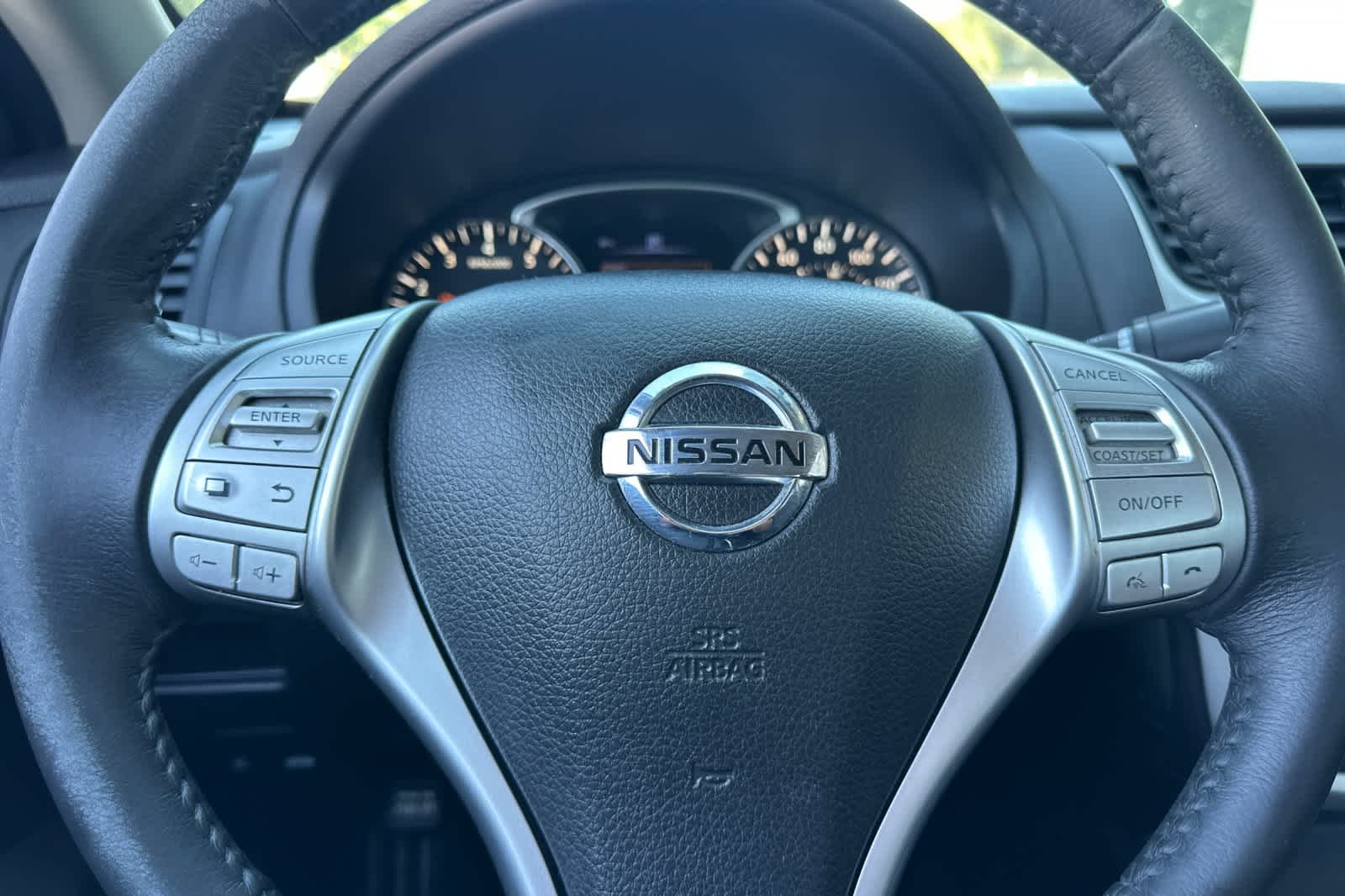 Thumbnail: 2017 Nissan Altima - 22