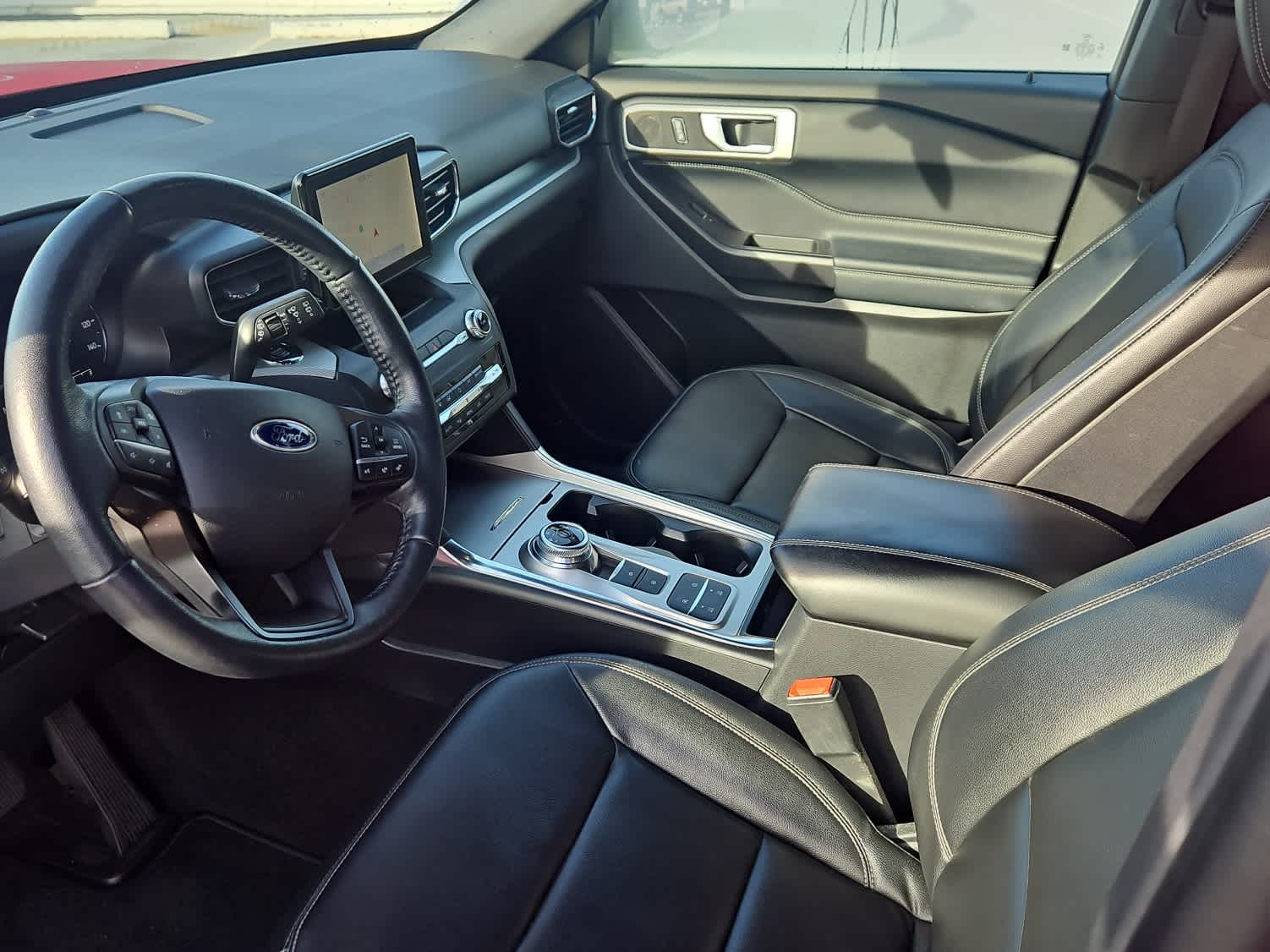 Thumbnail: 2020 Ford Explorer - 15