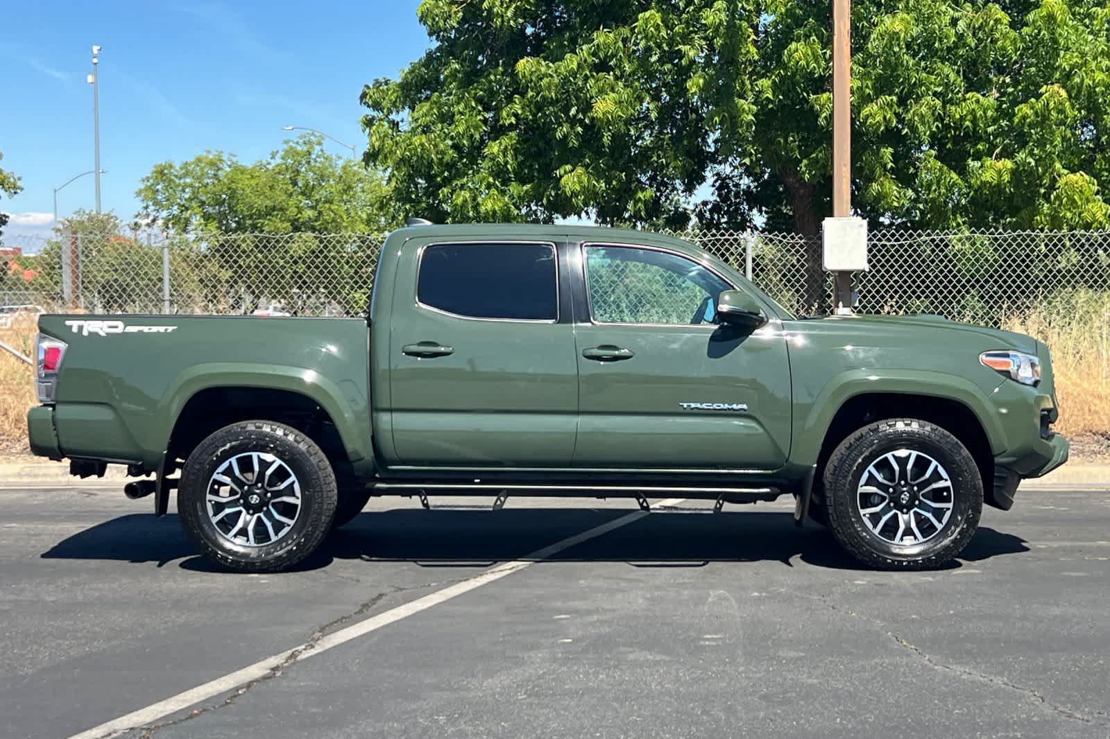 Thumbnail: 2021 Toyota Tacoma - 9