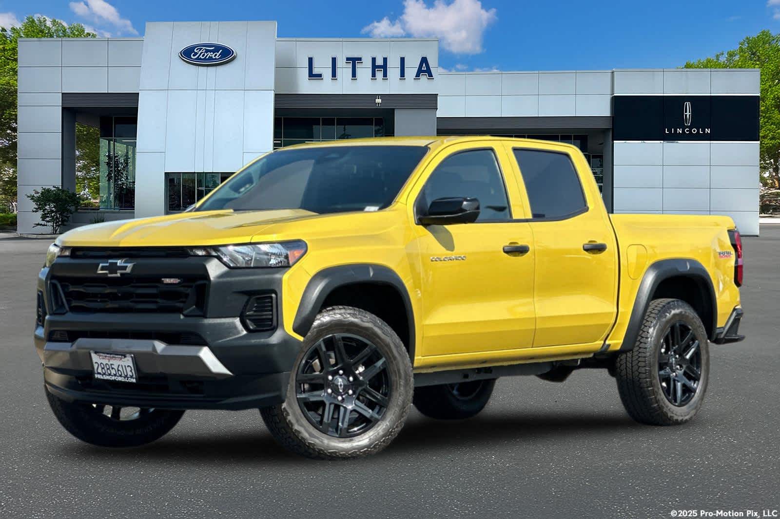 Thumbnail: 2023 Chevrolet Colorado - 1