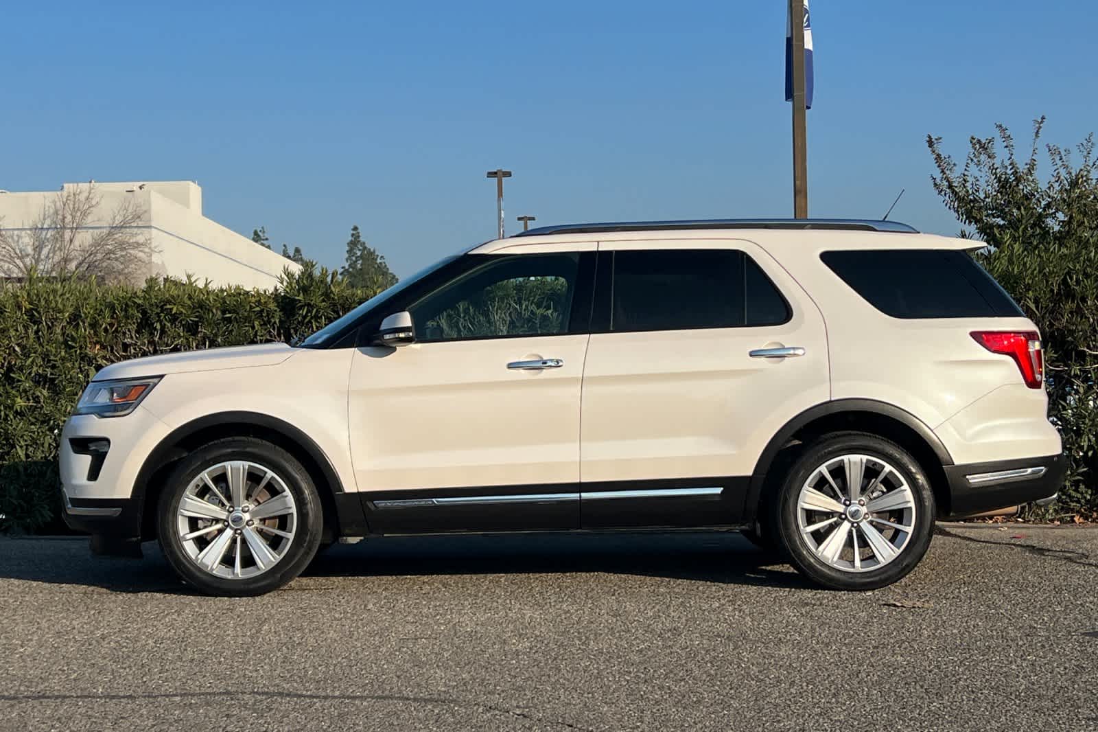 Thumbnail: 2018 Ford Explorer - 5