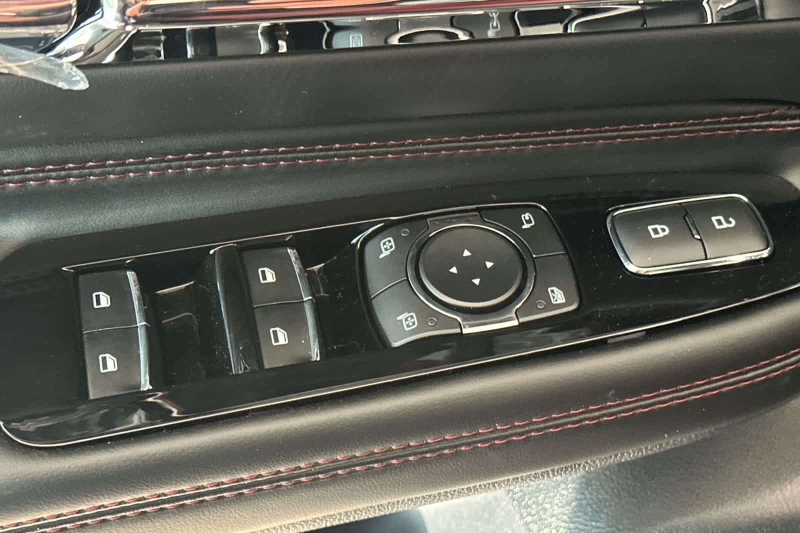 Thumbnail: 2026 Lincoln Corsair - 14