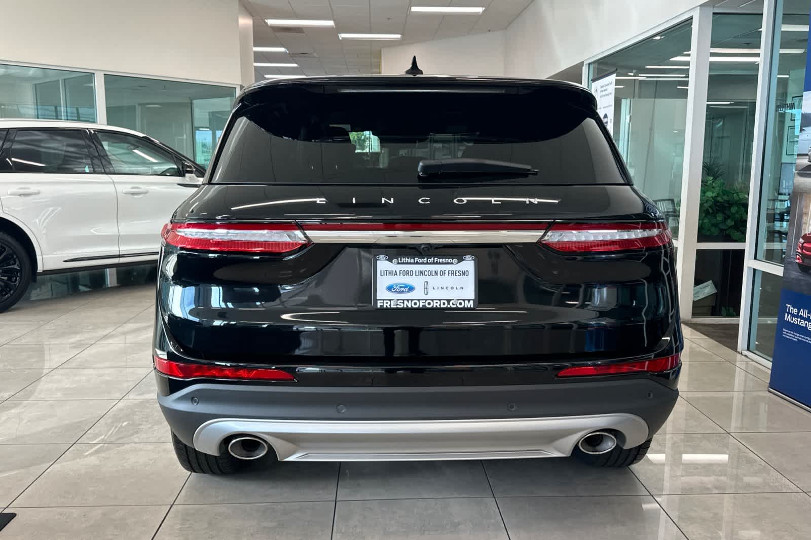 Thumbnail: 2025 Lincoln Corsair - 7