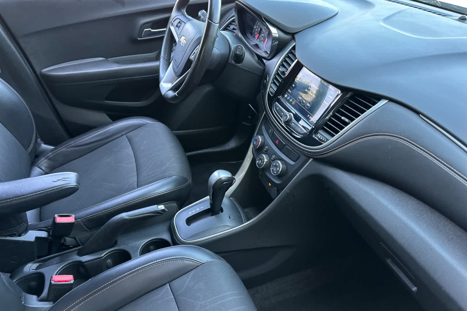 Thumbnail: 2018 Chevrolet Trax - 16