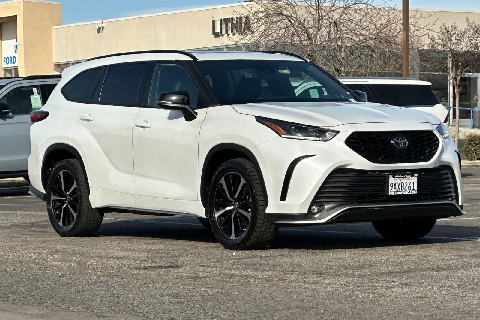 Thumbnail: 2022 Toyota Highlander - 9