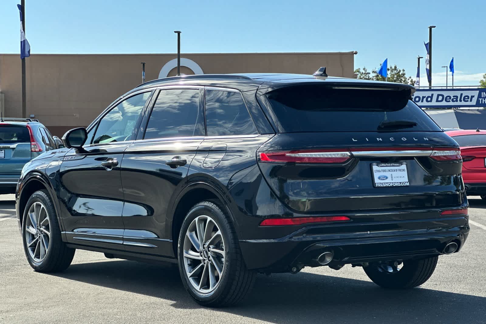 Thumbnail: 2025 Lincoln Corsair - 6