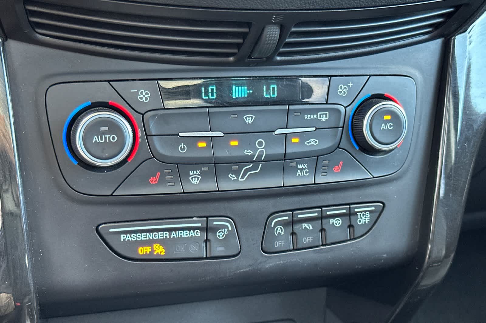 Thumbnail: 2017 Ford Escape - 22