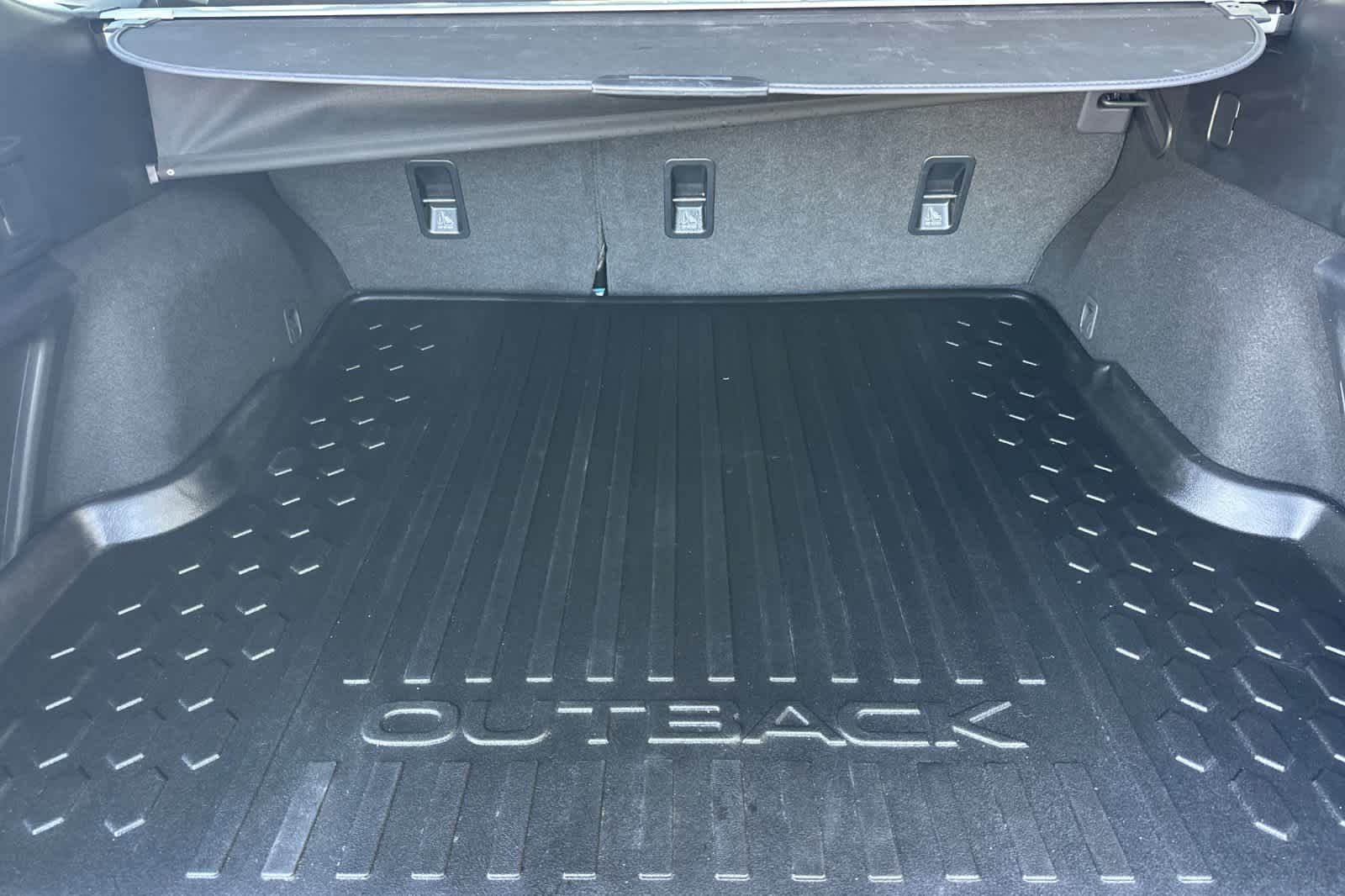 2025 Subaru Outback Premium - Photo 16