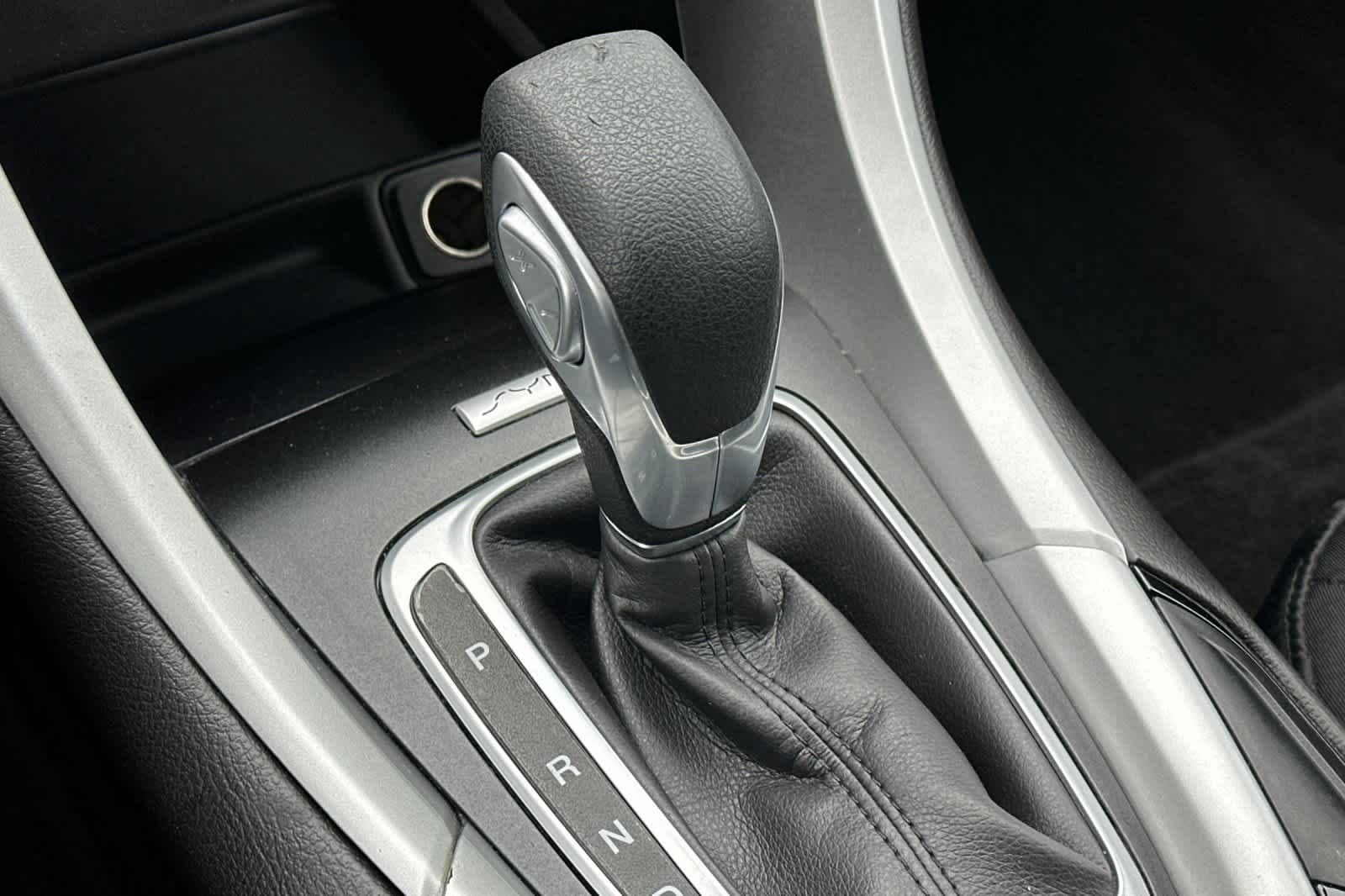 Thumbnail: 2015 Ford Fusion - 21