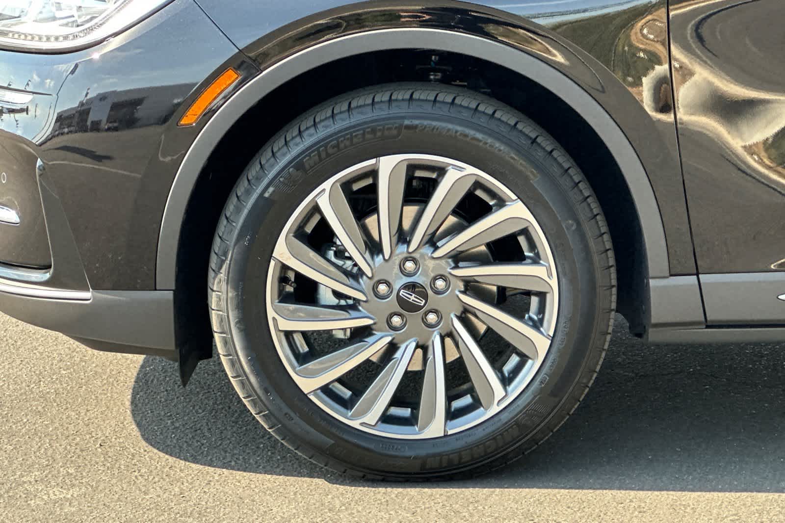 Thumbnail: 2025 Lincoln Corsair - 27